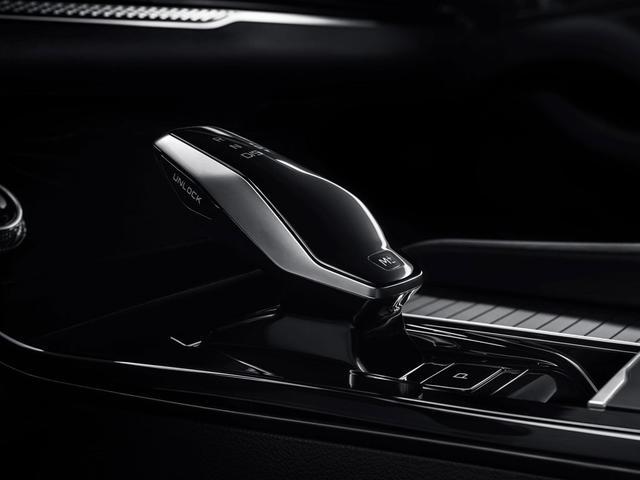 奔腾b70|颜值爆棚，一汽奔腾全新B70北京车展亮相，有望11月上市销售