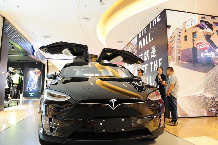 特斯拉首个海南展示体验区亮相海口龙华区