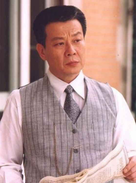 台湾老戏骨寇世勋与住在楼上楼下的两个女人