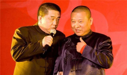 郭德纲|郭德纲曾敬仰的前辈，神评德云社：继承了传统相声的精华，也成功继承了糟粕