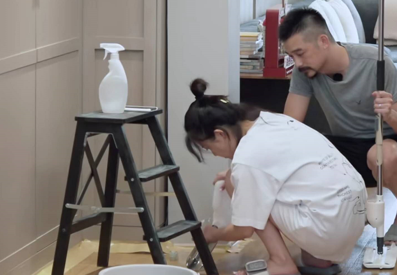 杨子姗|杨子姗节目中爱干净，到底是洁癖还是矫情？赵薇早已给出了解释