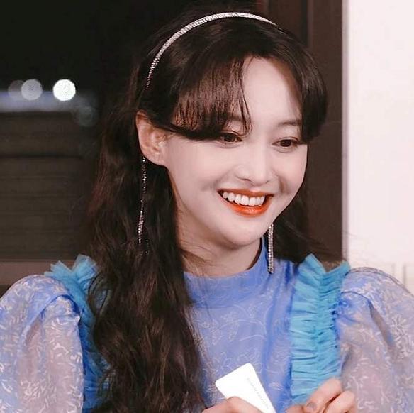 郑爽|郑爽成恋爱绝缘体，坦言是为了吴亦凡上综艺，他会感动吗？