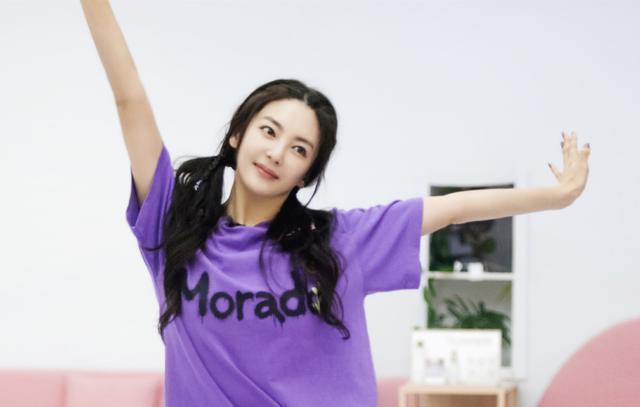 张雨绮|虎妞张雨绮凭“憨憨”圈粉无数？看完成团夜感言才知道她不憨