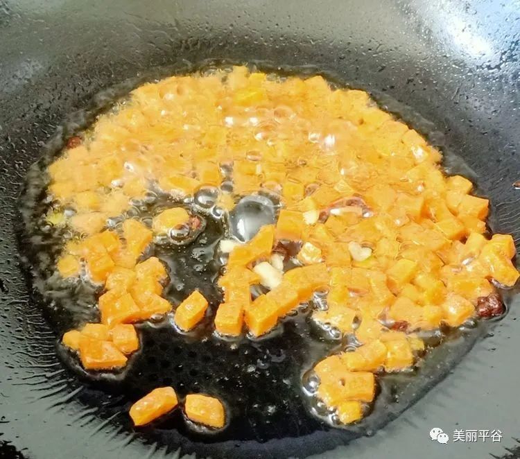 炒猫耳朵|影像平谷：我家美食（1）炒猫耳朵