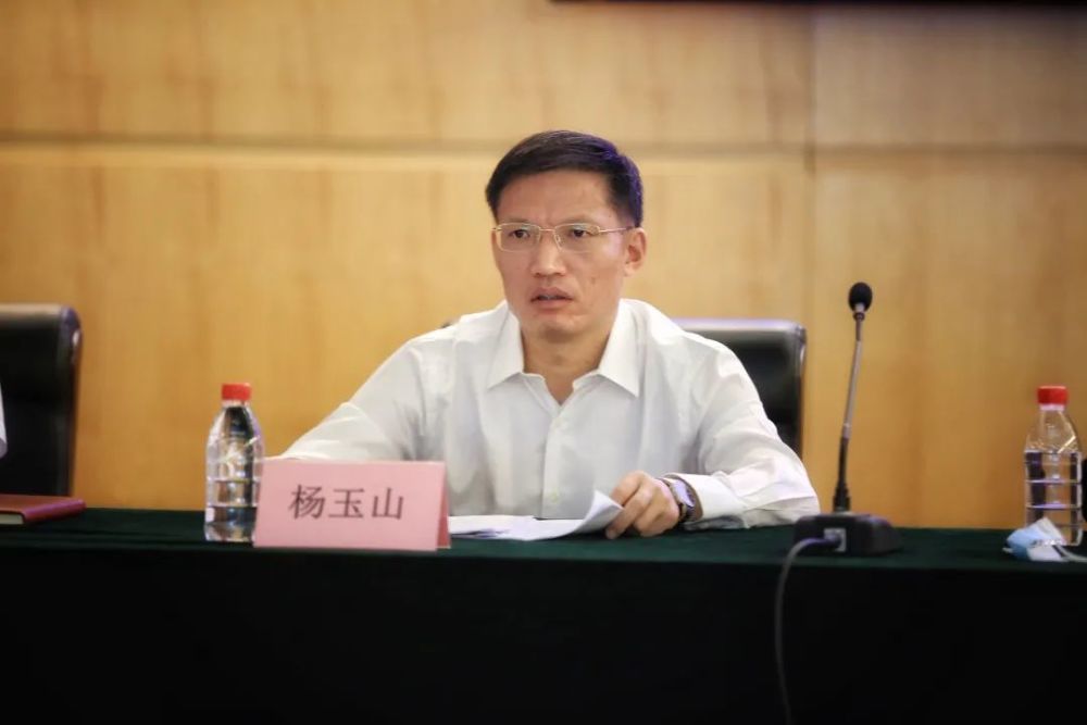 银保监会非银检查局副局长杨玉山表示,这使得市场乱象有所遏制,风险