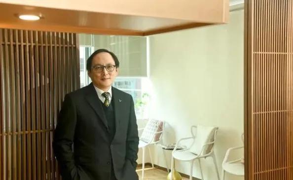 霍英东|霍英东发妻也走了，为什么她比赌王原配好命很多？