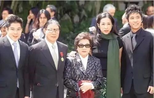 霍英东|霍英东发妻也走了，为什么她比赌王原配好命很多？
