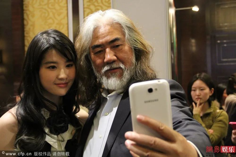 出轨|出轨还撒谎，魔幻又好笑