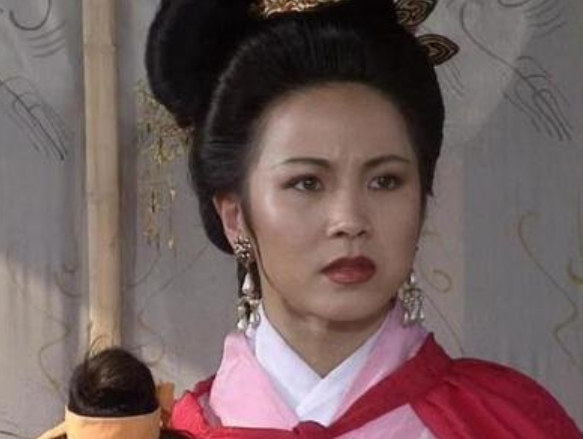 陈晓旭|因撞脸陈晓旭与红楼结缘，程荣为演不知名配角拒演《戏说乾隆》