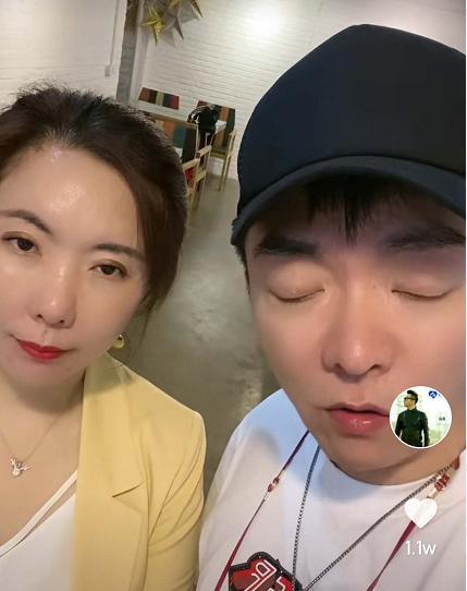 汤潮的老婆图片图片