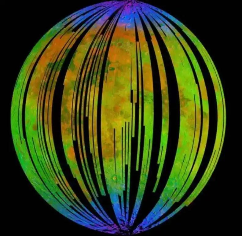 月球|“生锈”的月球