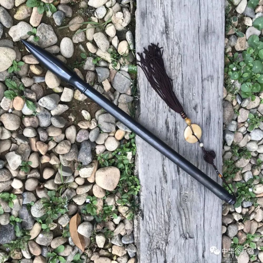 武侠小说中的判官笔,到底是什么神兵利器_腾讯新闻
