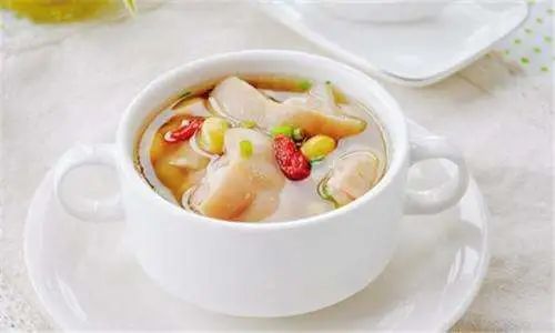 秋季养生重在养阴防燥这几款汤别忘了喝