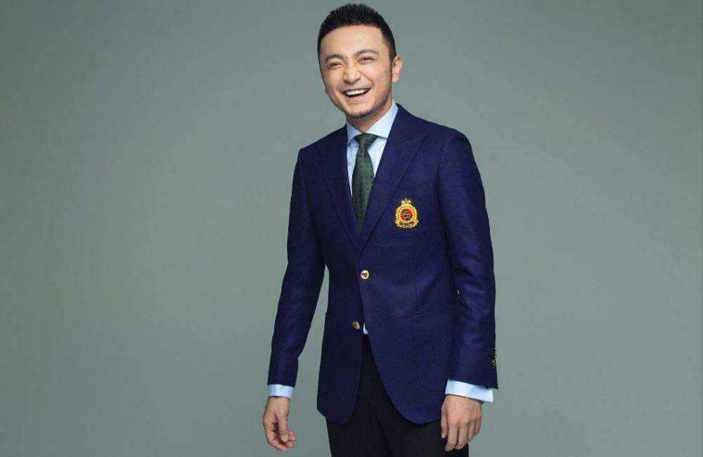 草帽姐|草帽姐录央视节目，美颜滤镜开得太大，尼格买提脸都变形了