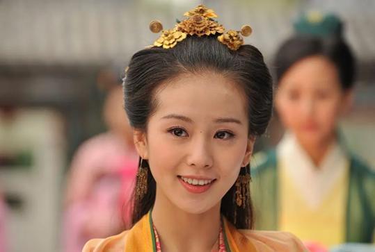 刘诗诗|优雅女神刘诗诗被指坐姿不雅，新剧口碑下滑，产后复出之路艰难？