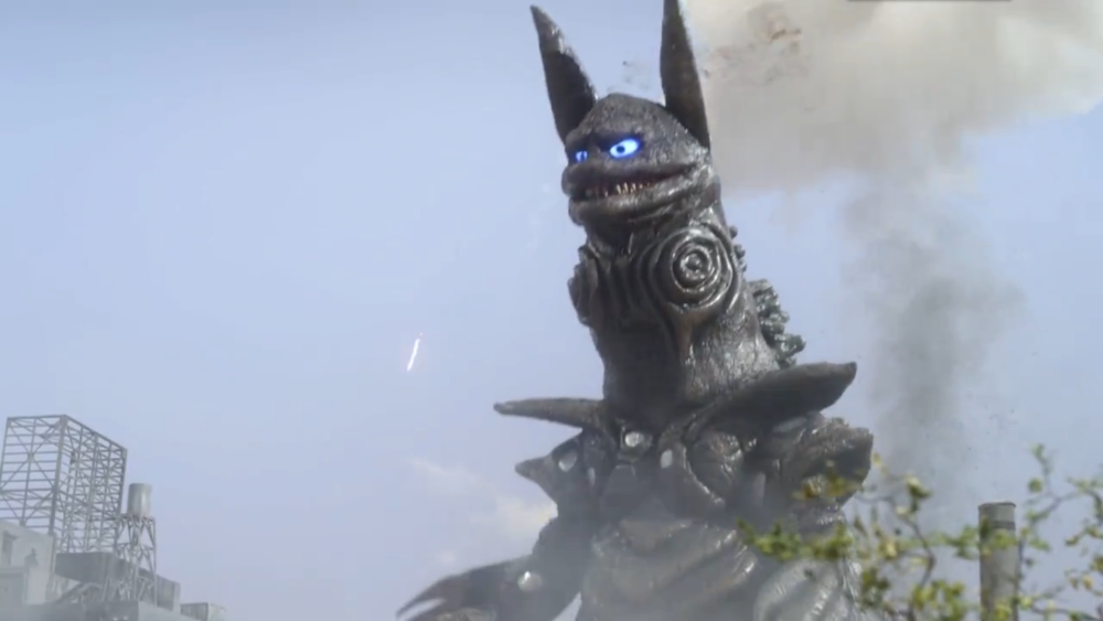 第十二个,熔铁怪兽迪玛迦,画面出自《艾克斯奥特曼》第1集《星空之声