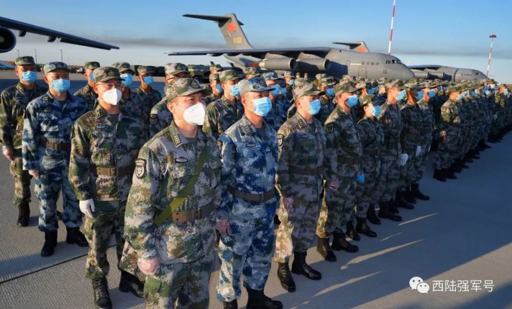 我参演部队全部抵达俄方阿斯特拉罕州某军用机场在俄方机场,我参演