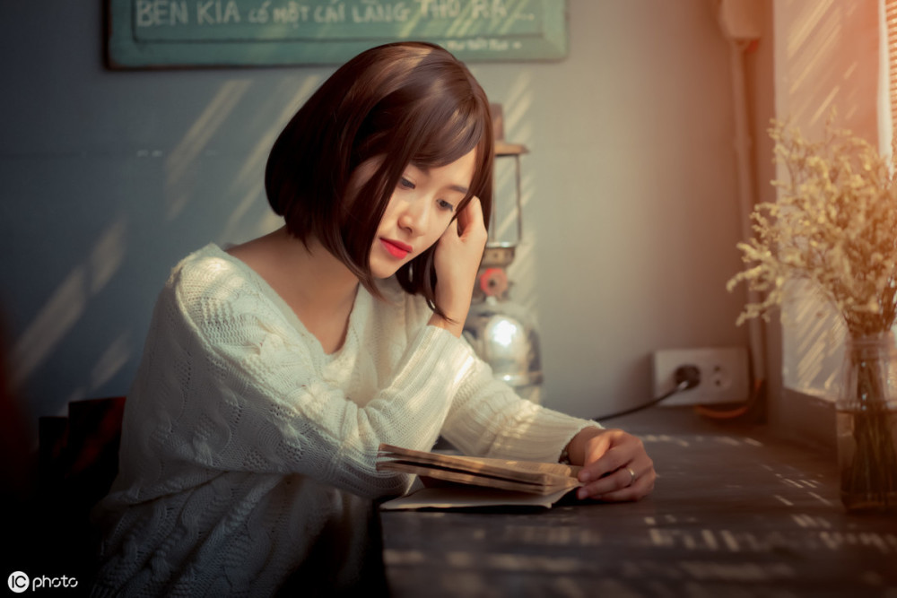 不动声色的女人应对男友的逐渐冷淡分三步走