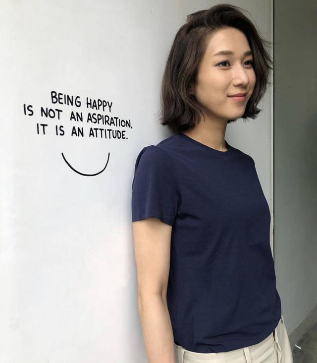 钟嘉欣|期待！钟嘉欣透露回巢拍剧是为马国明，晒两人合照网友大呼好甜