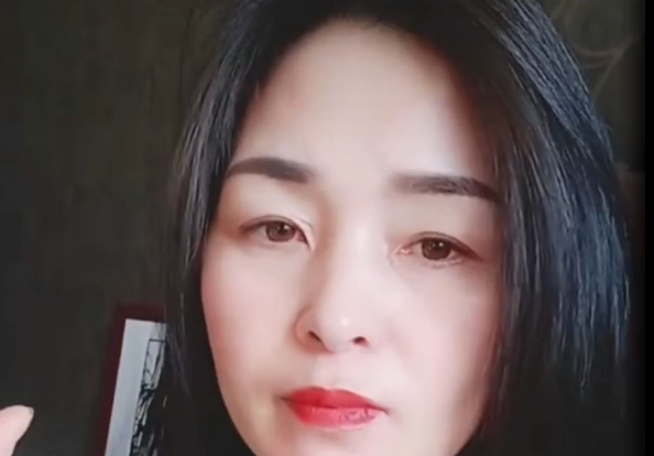 网红|网红宏楠离世后，母亲和女友因为公司和账号归属问题彻底翻脸