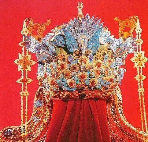 凤冠|中国出土的十大震惊世界的文物