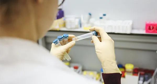 疫苗|小孩自费疫苗有哪些？有必要接种吗？小孩2020年最新疫苗表！