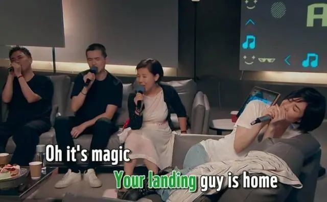 王菲|51岁王菲近照流出：随心所欲的人生，到底有多爽？