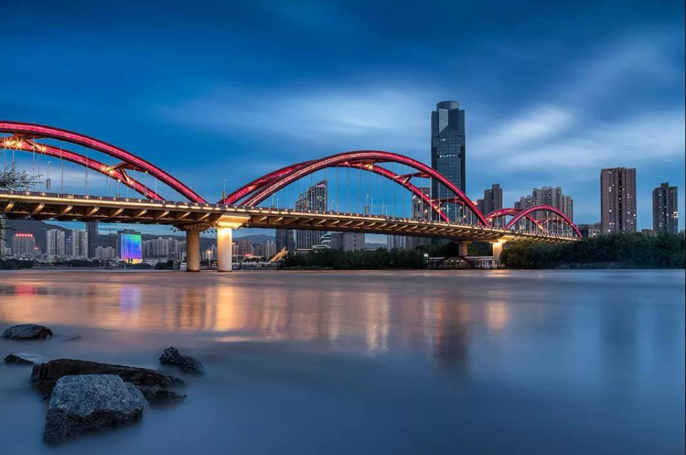 璀璨艺术 惊艳兰州"舞剧《大梦敦煌》;"千年黄河 音秀金城"音乐嘉年华