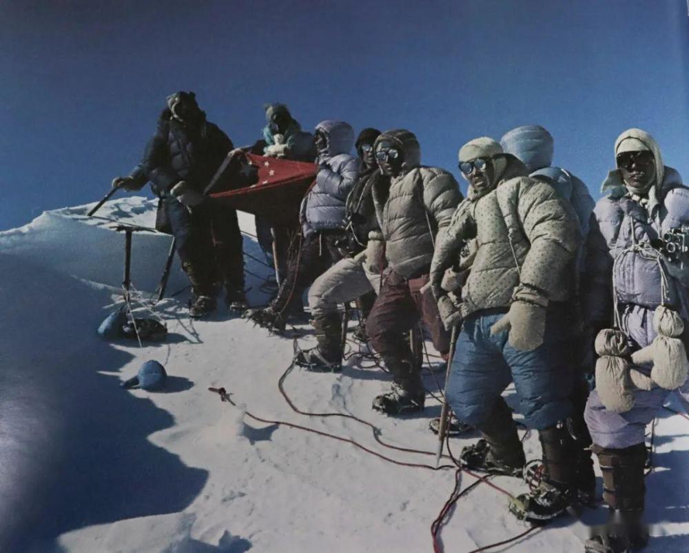 北凌绝顶:1960年中国人探险珠峰的壮烈历史_腾讯新闻