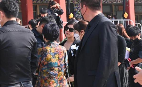 黄子韬|黄子韬在父亲离世后发文：我一辈子都不会让我爸失望