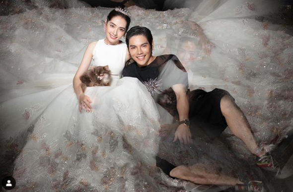 郭碧婷|向佐抵达台湾隔离后首次发声！将陪产郭碧婷还晒出超甜照片