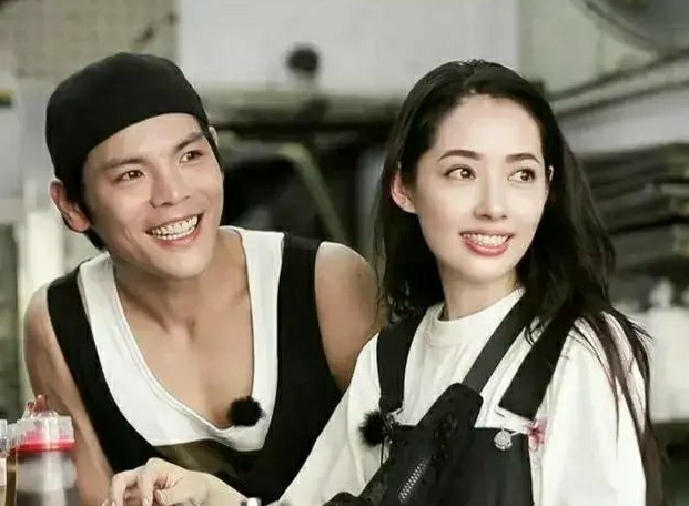 郭碧婷|向佐抵达台湾隔离后首次发声！将陪产郭碧婷还晒出超甜照片