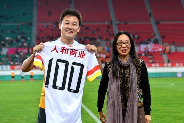 人生只能享受 因受够奢华生活 英国小伙休掉身价108亿中国富婆 腾讯网