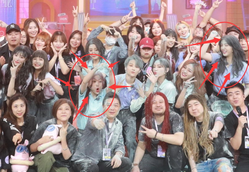 the9团综杀青合照大虞海棠抢镜瞧见虞书欣动作不愧是你