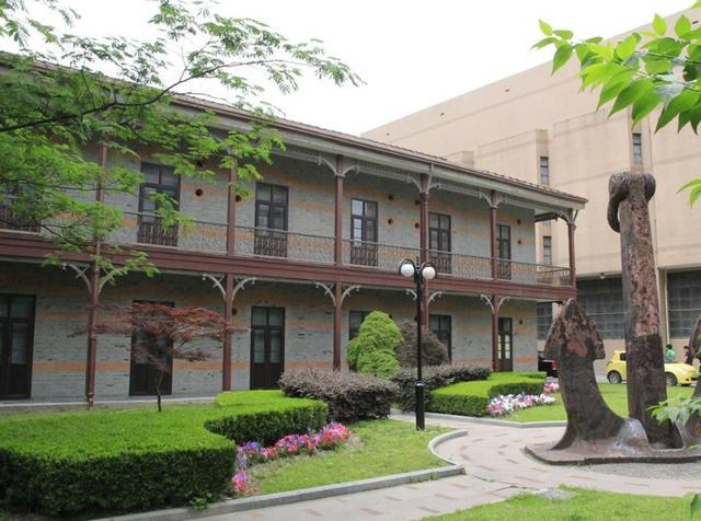 毕业|我国毕业生薪资“最高”的3所大学，2所位于北京市，但并非北大