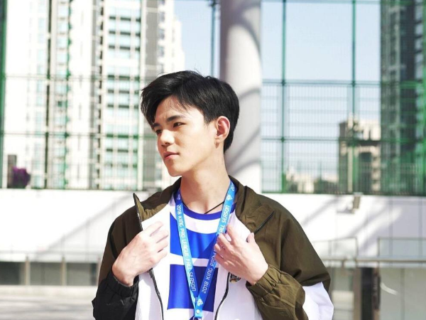 比孤影还过分?es诺言直播口吐芬芳,怒喷队友4分钟,素质呢