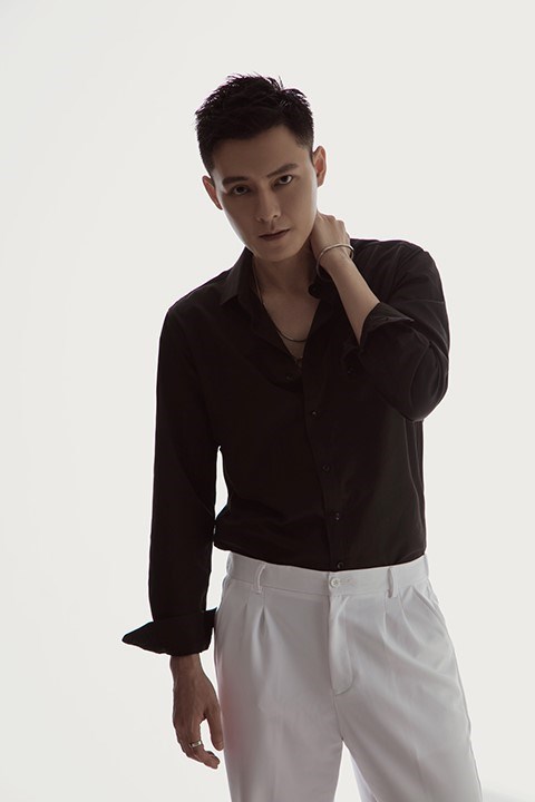 "透明先生"冯铭潮:作为演员,我只是不想活得那麽累_腾讯新闻