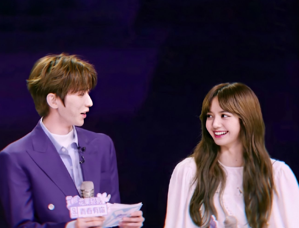 蔡徐坤lisa又被按头cp因为一个日期时间强行和lisa扯上关系