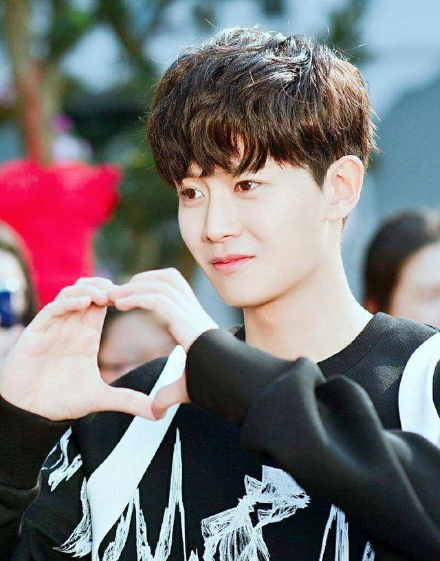 李现|电视好演员奖名单公布，绿组李现张新成在列，宋威龙太亏