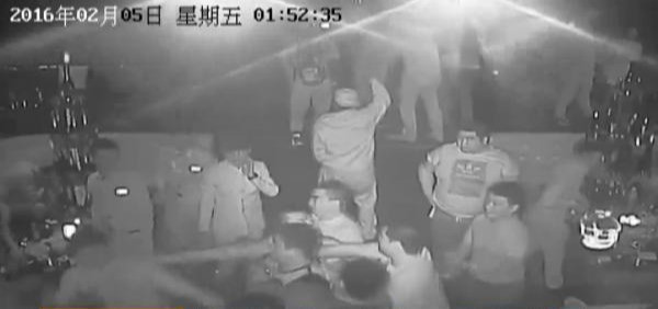 石凤刚|北京一“土皇帝”村支书被判无期，万平豪宅如同宫殿，现金成堆家中随意放