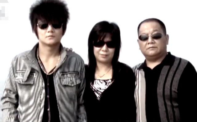 石凤刚|北京一“土皇帝”村支书被判无期，万平豪宅如同宫殿，现金成堆家中随意放