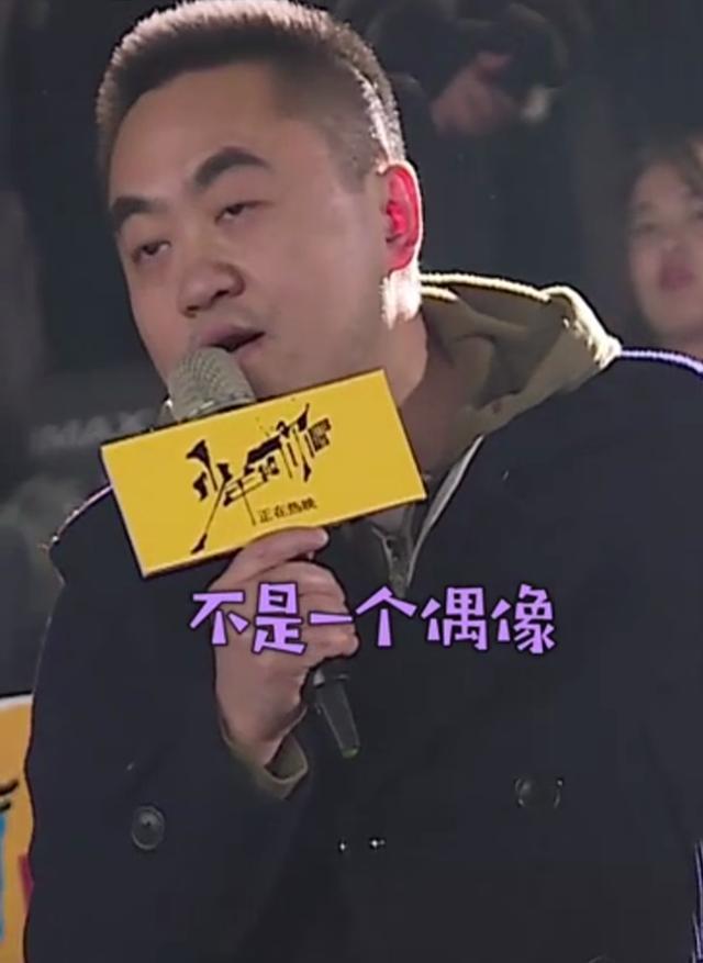 易烊千玺|一人“千”面：易烊千玺短发干净利落，卷发和锡纸烫尽显不同风格