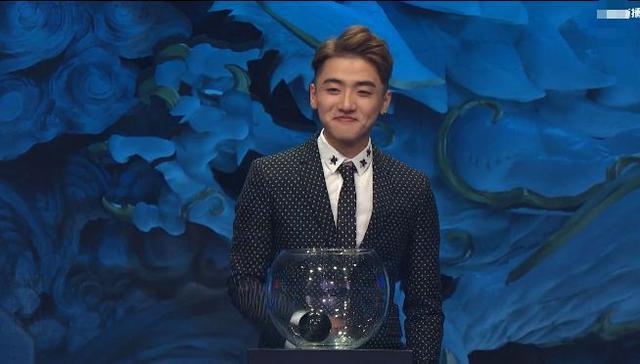 jkl胖成jkl网友拥有神的体格才能接受神的旨意