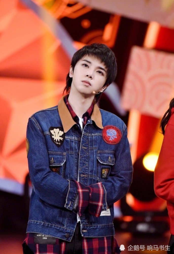 华晨宇|解析了华晨宇30多首歌曲，写了10万字长文，为其总结了12个字