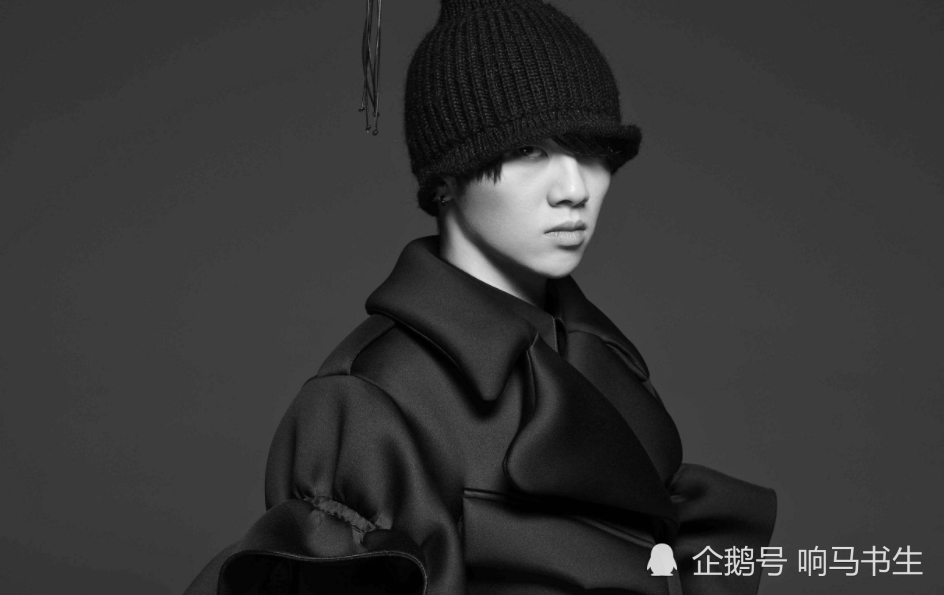 华晨宇|解析了华晨宇30多首歌曲，写了10万字长文，为其总结了12个字