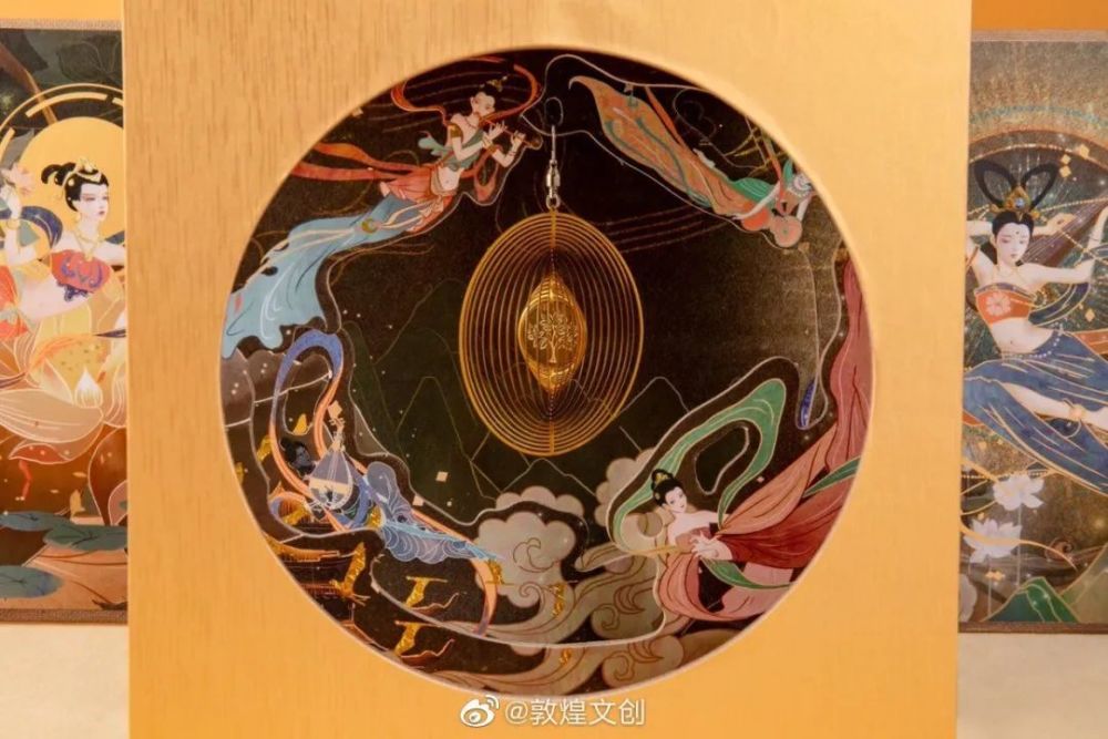 月饼|能吃的“太阳神鸟”、超酷的月球灯·今年的文创月饼，爱了爱了