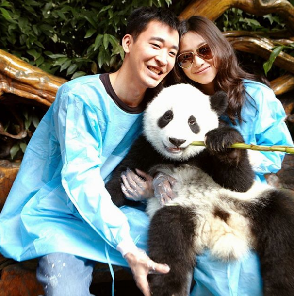 徐静蕾|徐静蕾罕晒与黄立行旧照秀恩爱，回忆两人甜蜜画面直呼当初好可爱