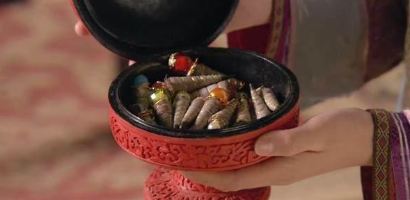 甄嬛传:波斯进贡的螺子黛究竟是啥?让妃子都想要,连华妃都在争