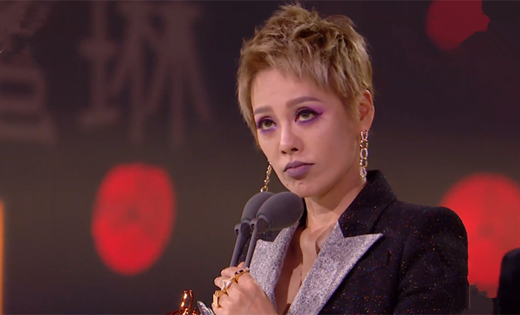 宁静|比起外界说她“虎”，宁静的“彪悍”人生更令人赞叹！