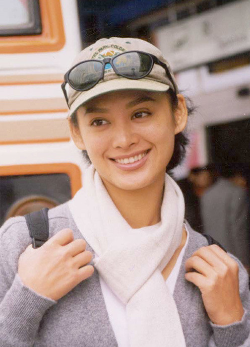 宁静|比起外界说她“虎”，宁静的“彪悍”人生更令人赞叹！